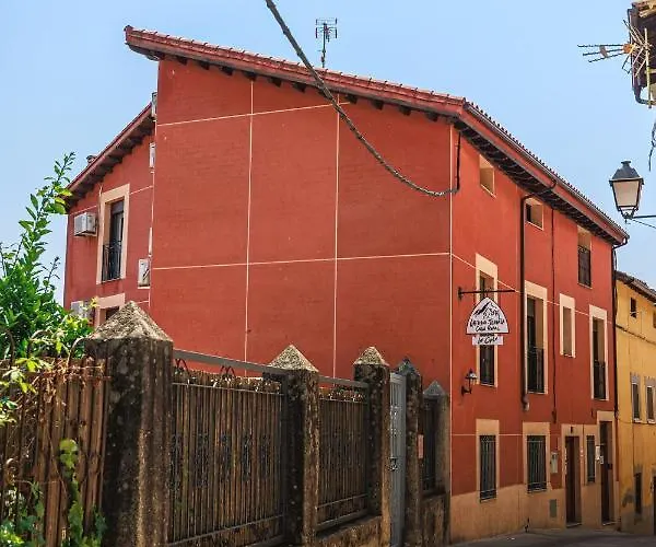 La De La Gula Bed & Breakfast 3*