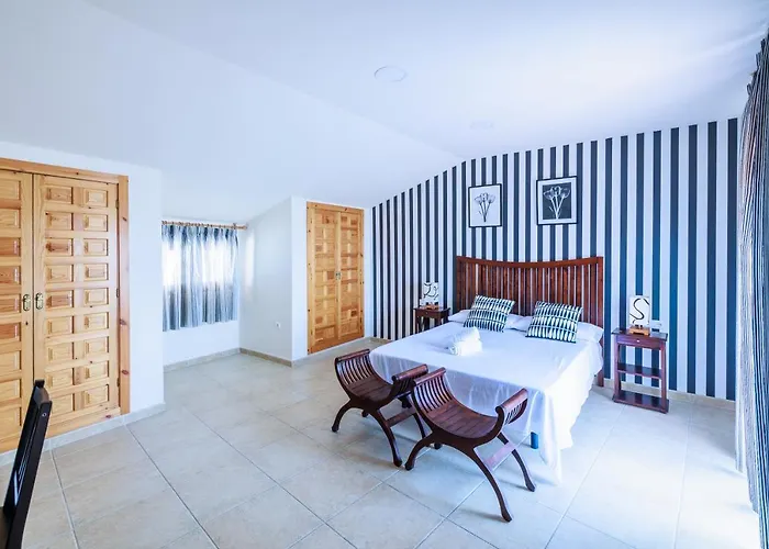 Bed and breakfast La De La Gula